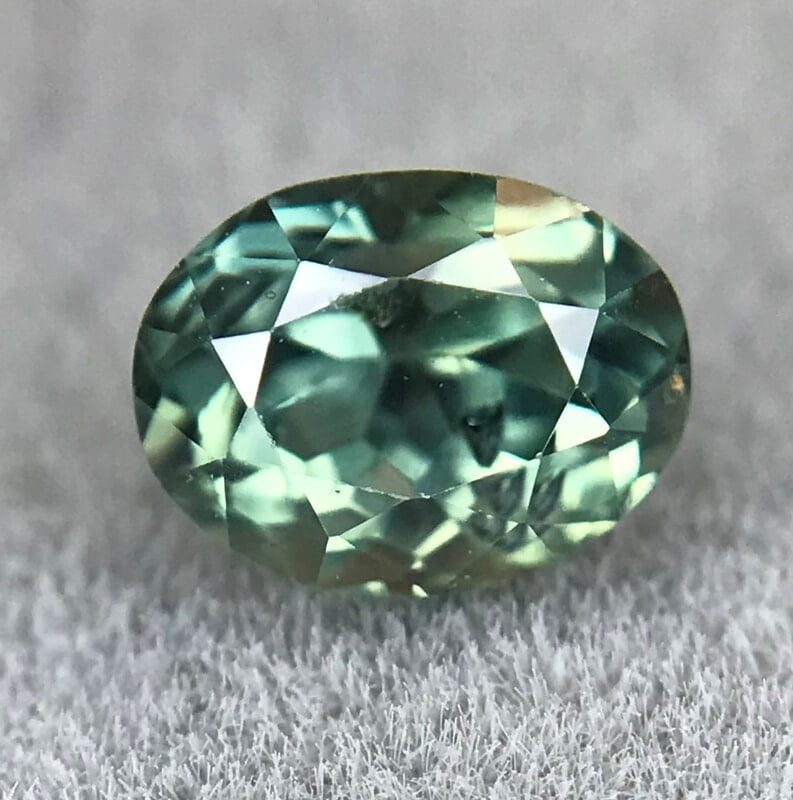 0.65ct Oval Brilliant Cut Sapphire 0.65ct Oval Brilliant Cut Sapphire