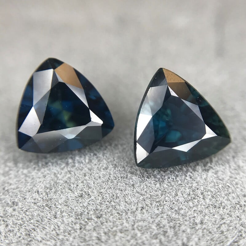 1.84tcw Trillion Brilliant Cut Sapphire Pair 1.84tcw Trillion Brilliant Cut Sapphire Pair