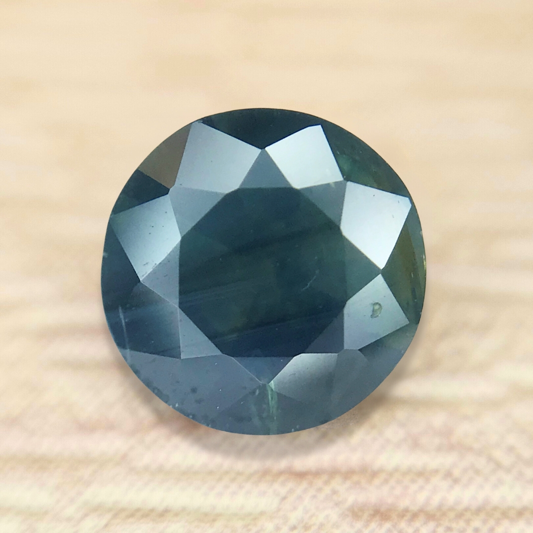 0.95ct Round Brilliant Cut Sapphire 0.95ct Round Brilliant Cut Sapphire