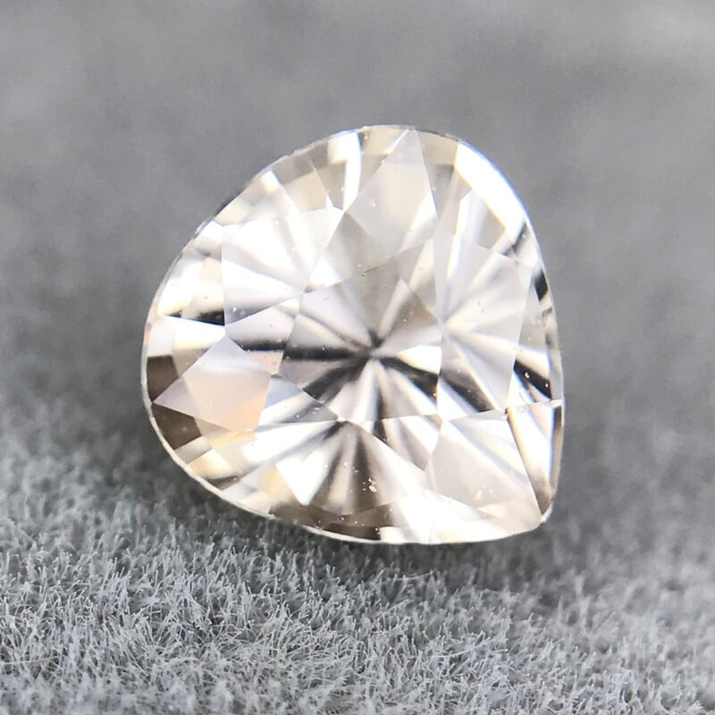 0.78ct Heart Brilliant Cut Sapphire 0.78ct Heart Brilliant Cut Sapphire