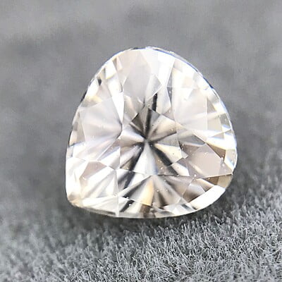 0.78ct Heart Brilliant Cut Sapphire 0.78ct Heart Brilliant Cut Sapphire