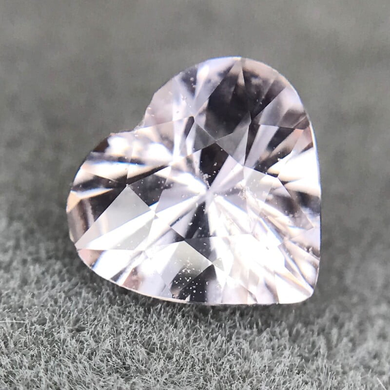0.88ct Heart Brilliant Cut Sapphire 0.88ct Heart Brilliant Cut Sapphire