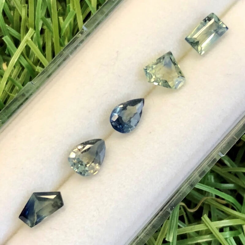 2.09tcw Varied Cut Sapphire Parcel (5pcs) 2.09tcw Varied Cut Sapphire Parcel (5pcs)