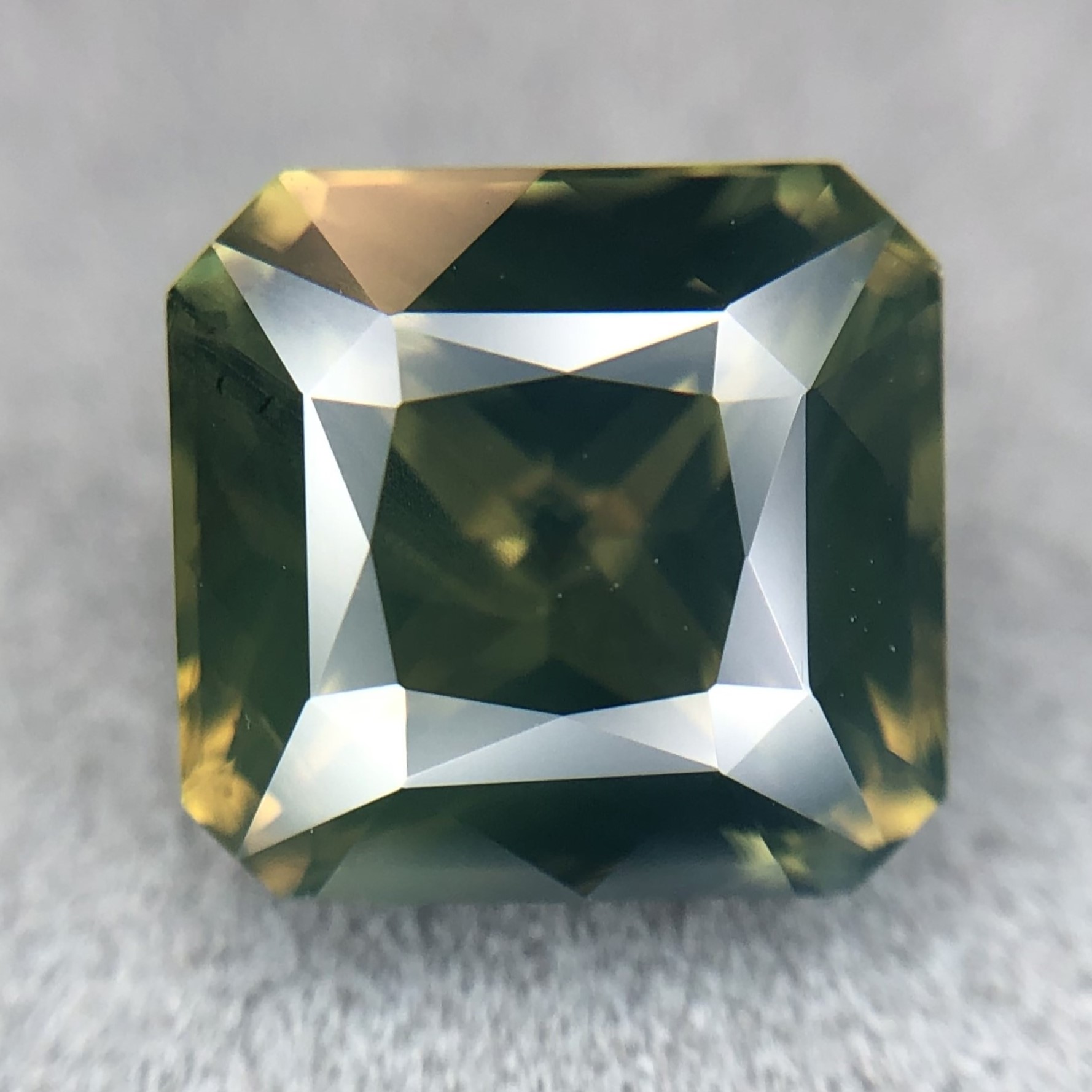 3.58ct Radiant Brilliant Cut Sapphire 3.58ct Radiant Brilliant Cut Sapphire