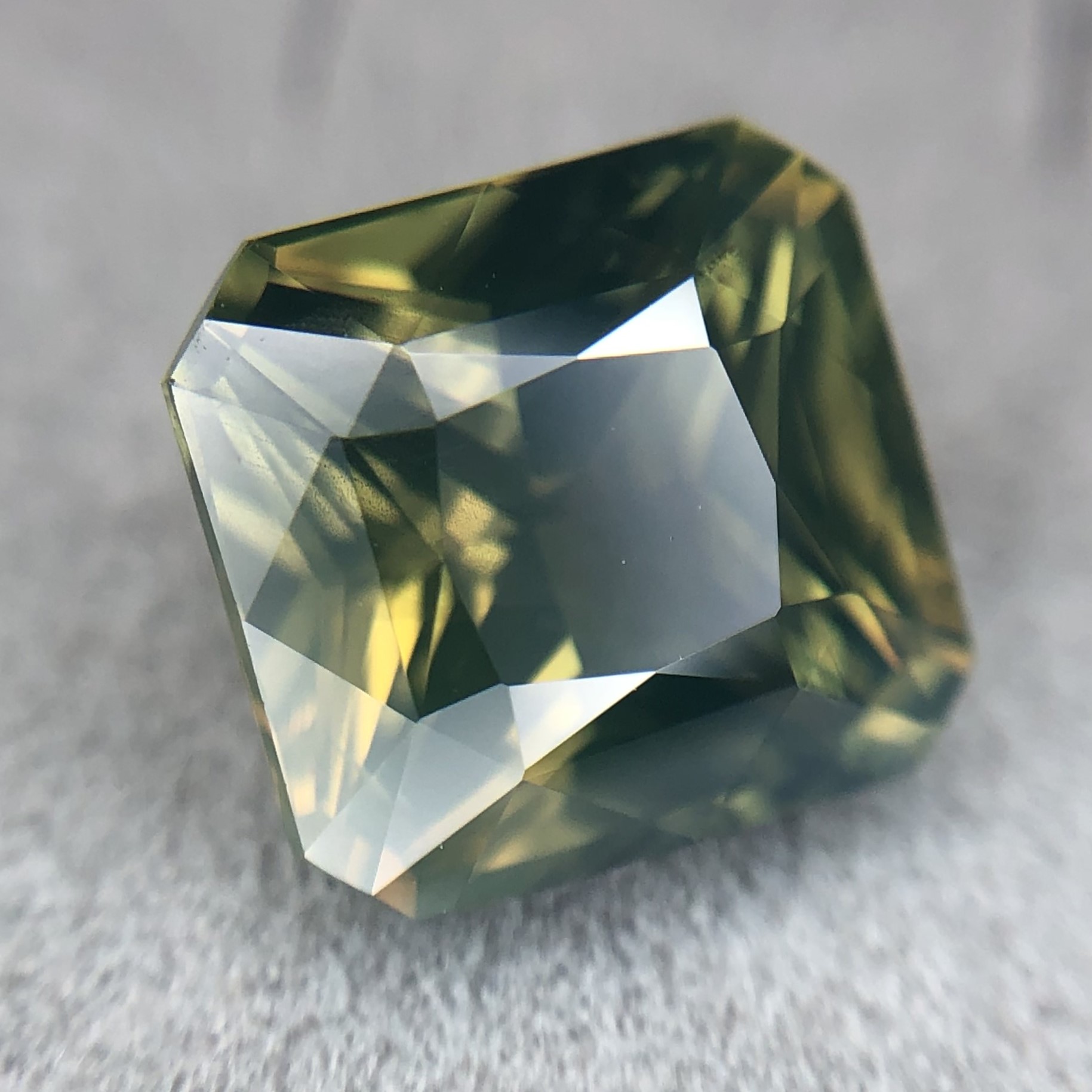 3.58ct Radiant Brilliant Cut Sapphire 3.58ct Radiant Brilliant Cut Sapphire