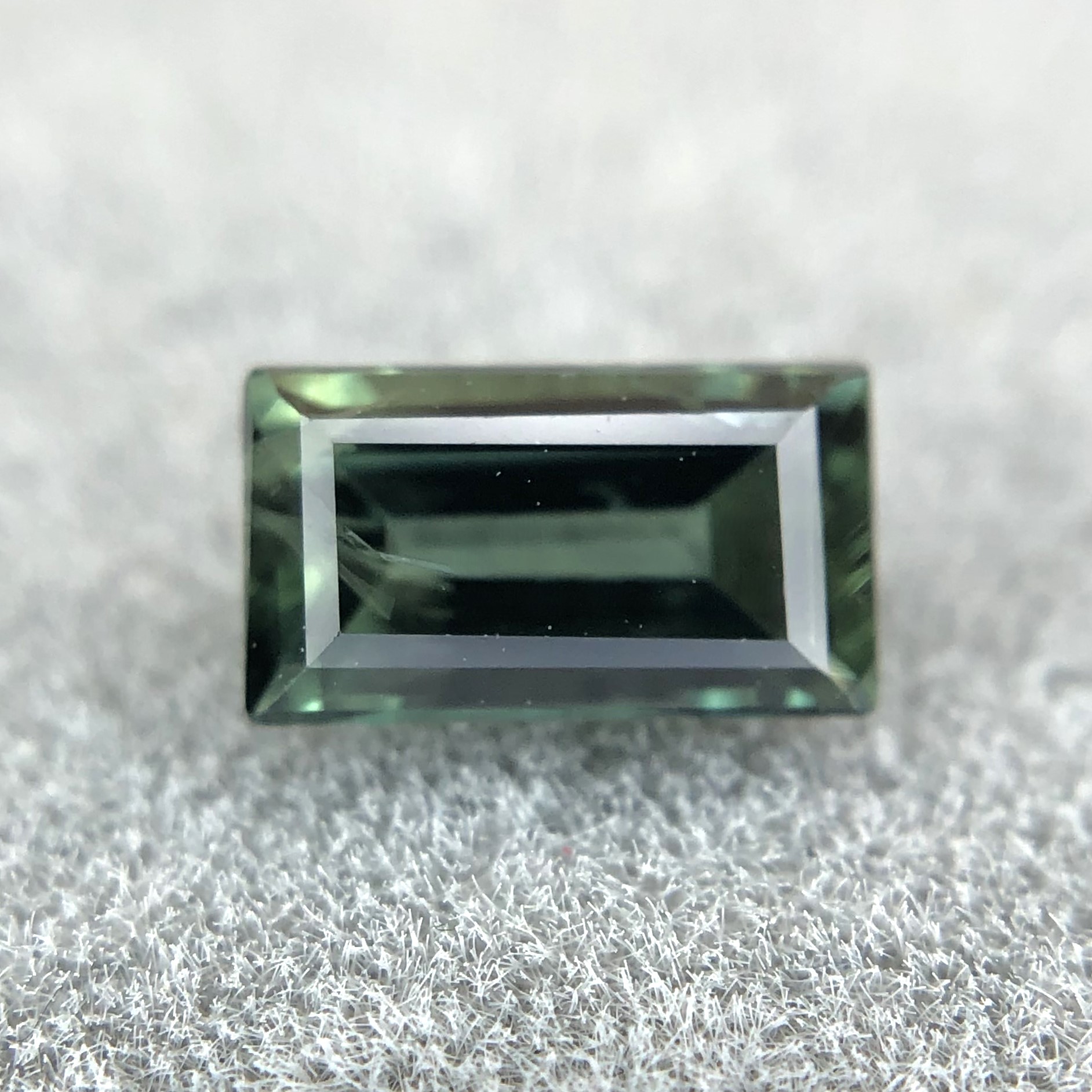 0.48ct Baguette Step Cut Sapphire 0.48ct Baguette Step Cut Sapphire