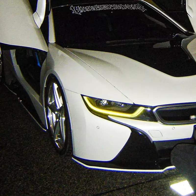 CSL Yellow DRL Upgrade – BMW i8 (2014–2020 | LED Headlights)