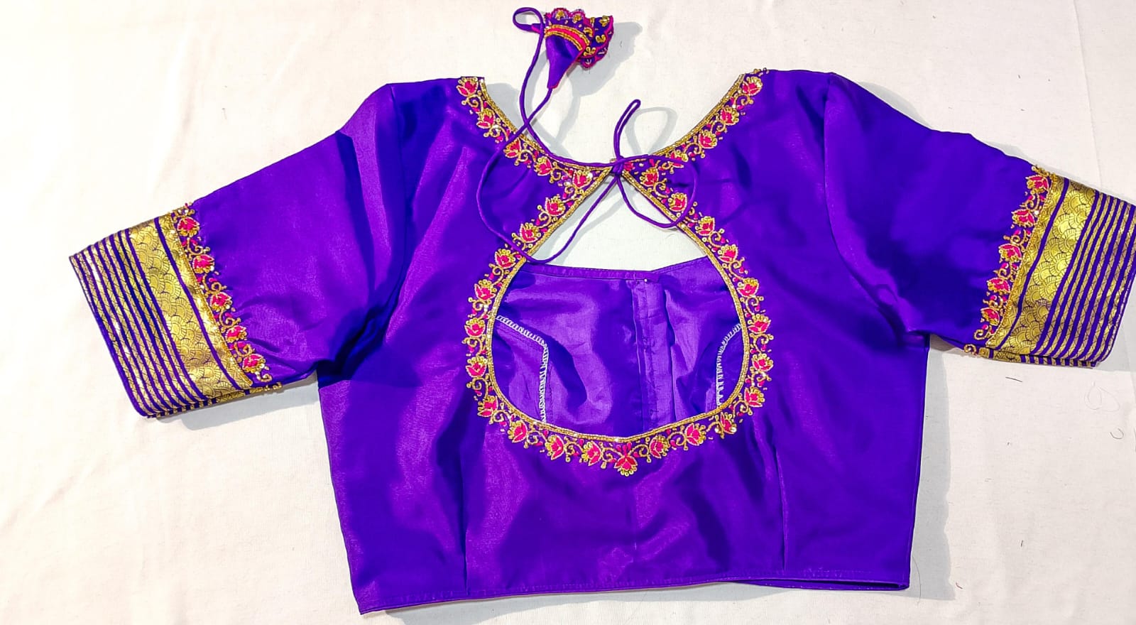 J548: Ready To Ship Beautiful Pure Mysore Silk Saree With Stitched Maggam Blouse J548: Ready To Ship Beautiful Pure Mysore Silk Saree With Stitched Maggam Blouse