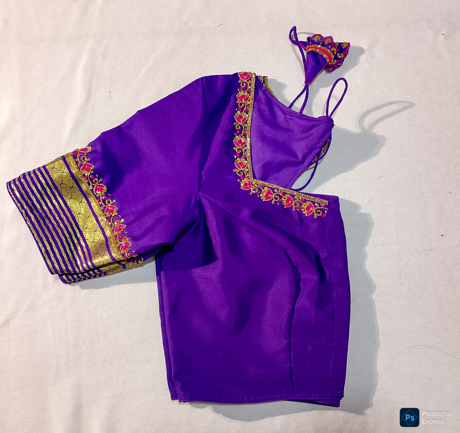 J548: Ready To Ship Beautiful Pure Mysore Silk Saree With Stitched Maggam Blouse J548: Ready To Ship Beautiful Pure Mysore Silk Saree With Stitched Maggam Blouse