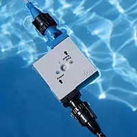 8Streme 7320 Robotic Pool Cleaner | Floor, Walls and Water Line
