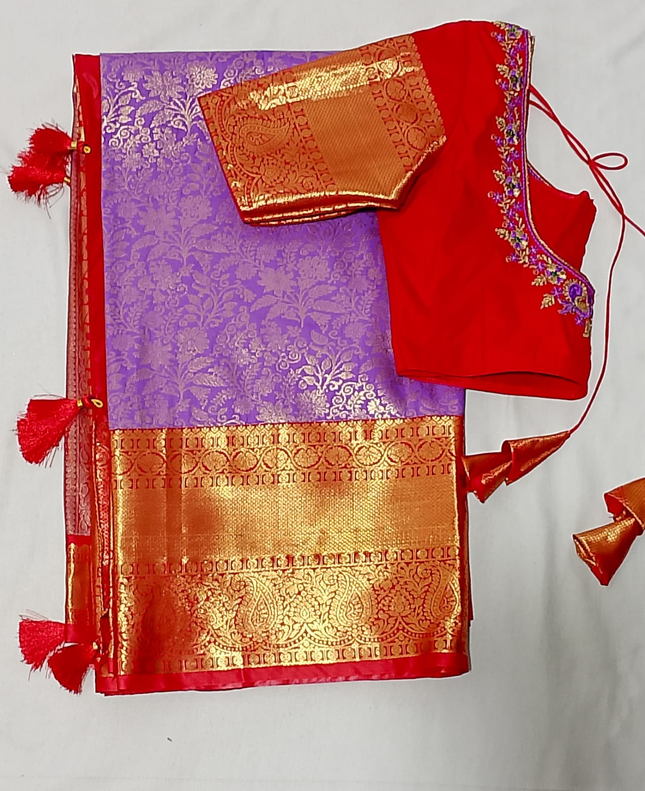 N140: Ready To Ship Beautiful Saree With Stitched Blouse