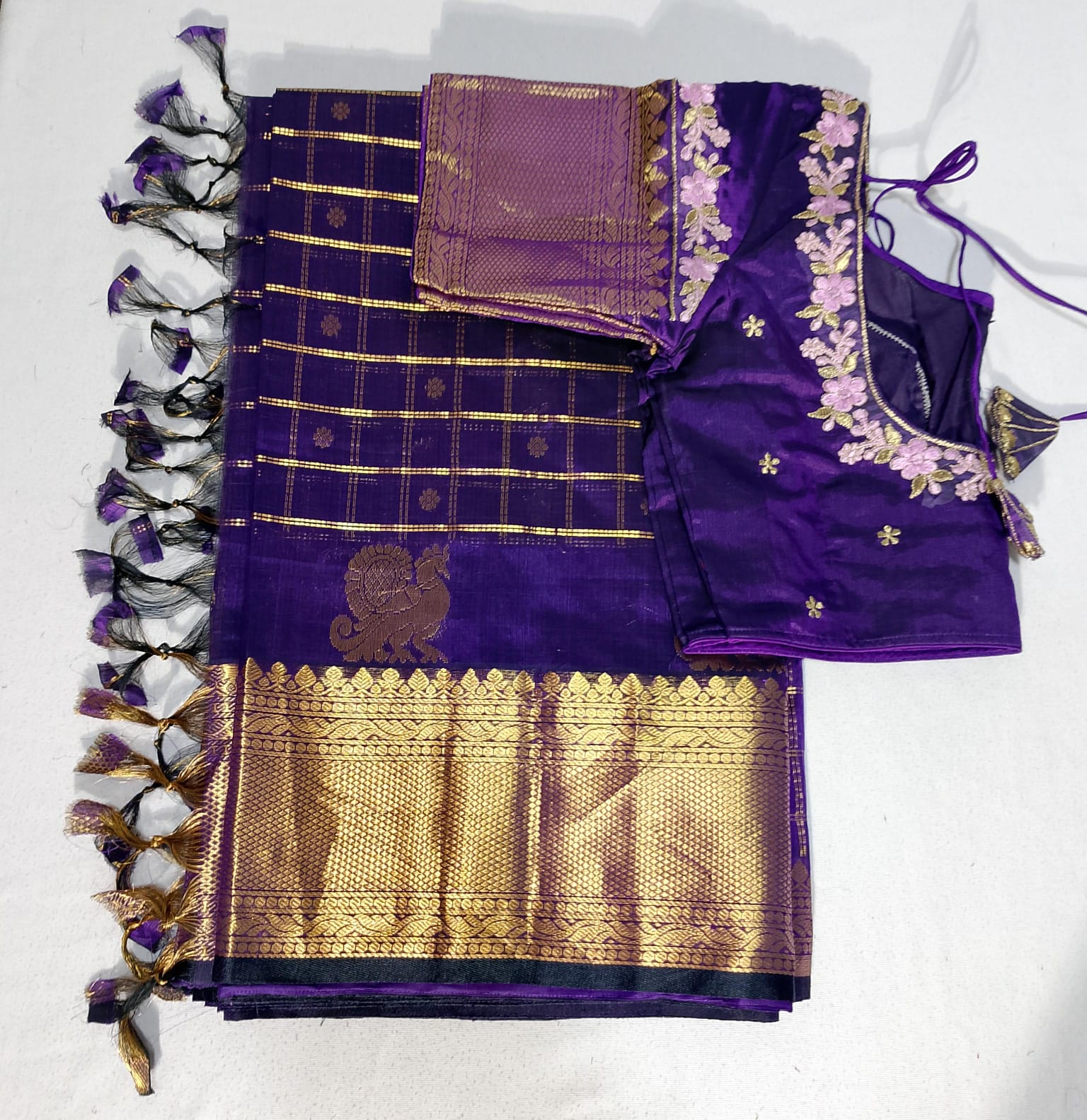 N448: Ready To Ship Beautiful Saree With Stitched Blouse
