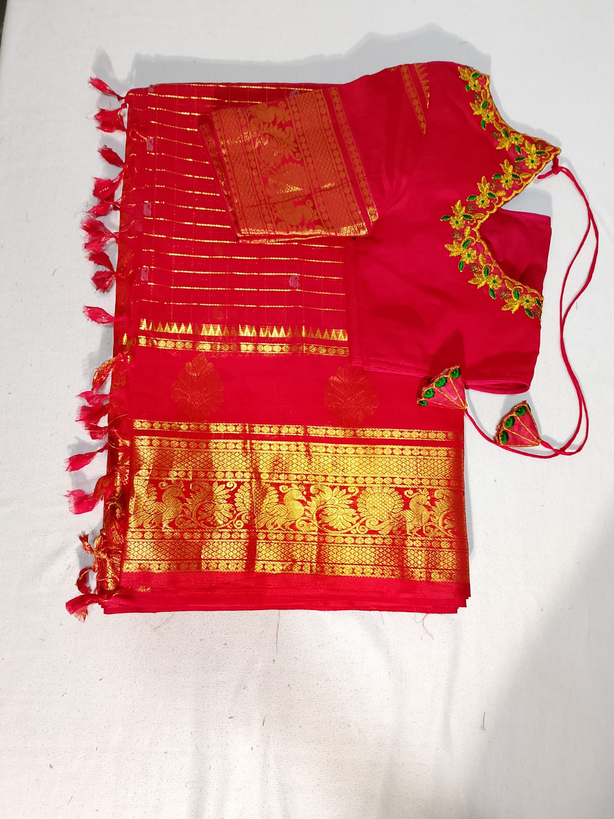 N449: Ready To Ship Beautiful Saree With Stitched Blouse