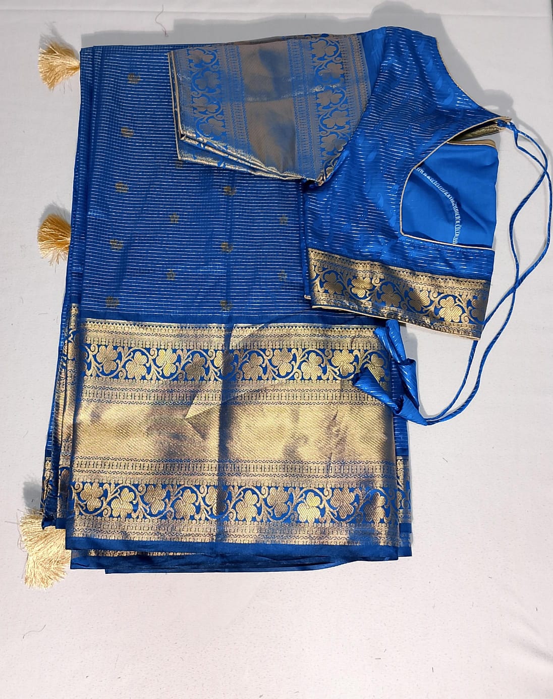 N483: Ready To Ship Beautiful Gadwal Saree With Stitched Blouse
