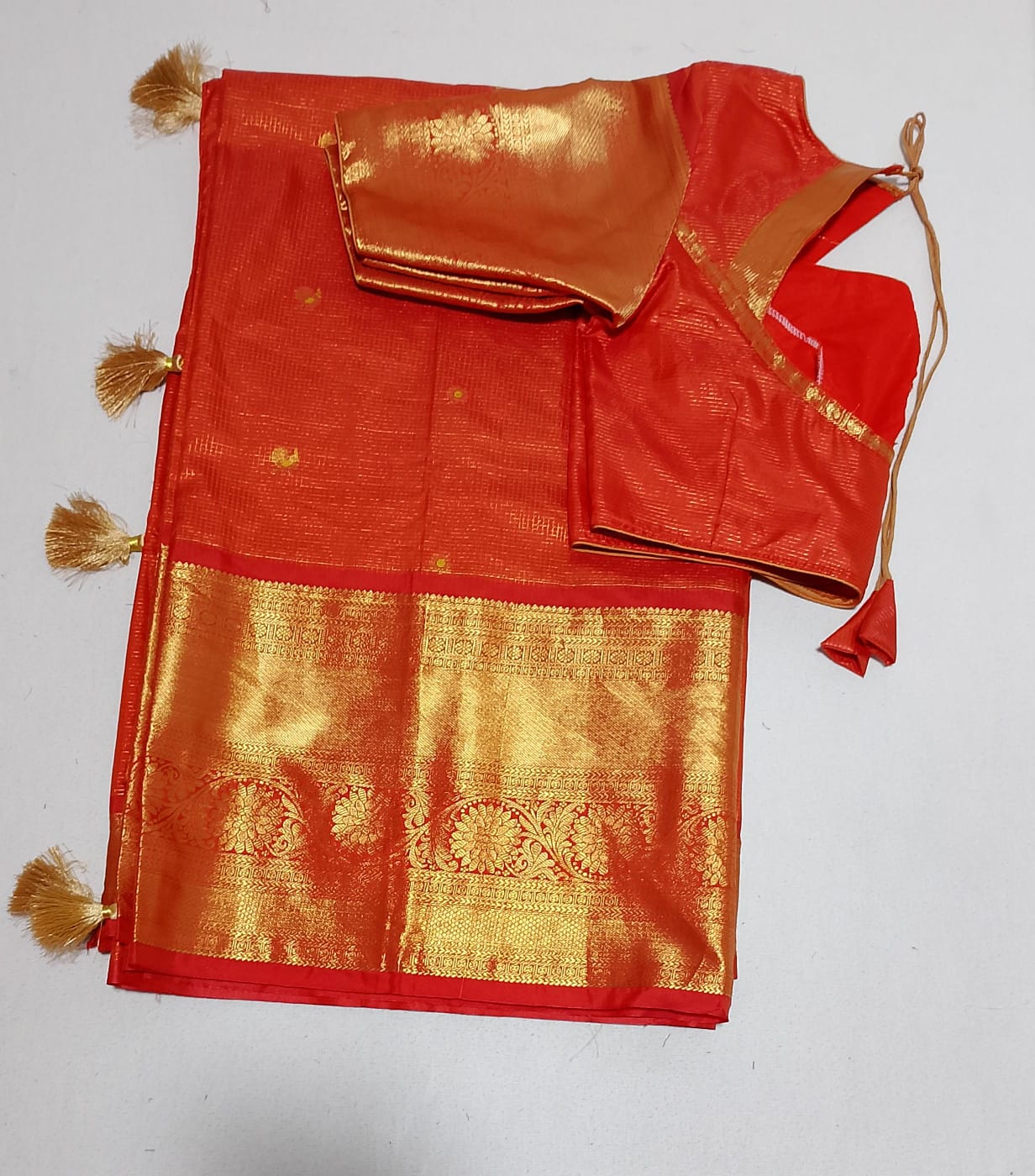 N487: Ready To Ship Beautiful Gadwal Saree With Stitched Blouse