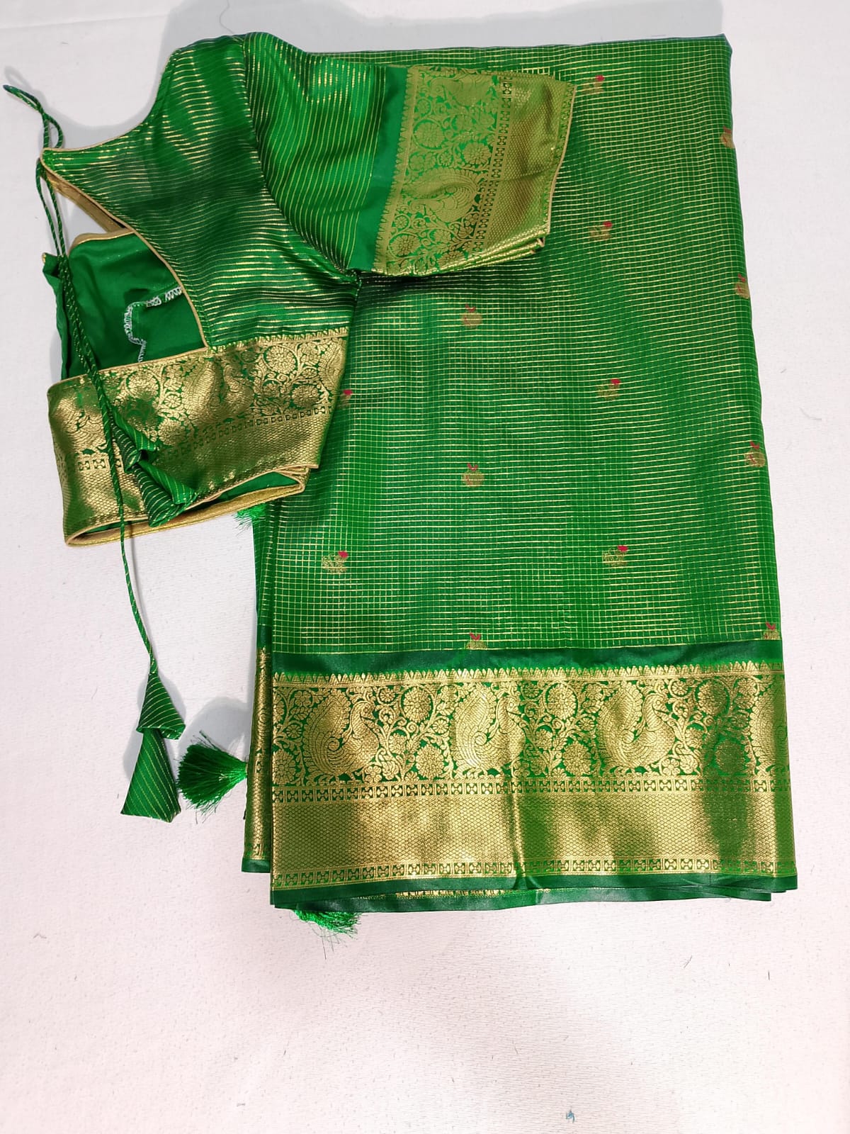 N488: Ready To Ship Beautiful Gadwal Saree With Stitched Blouse