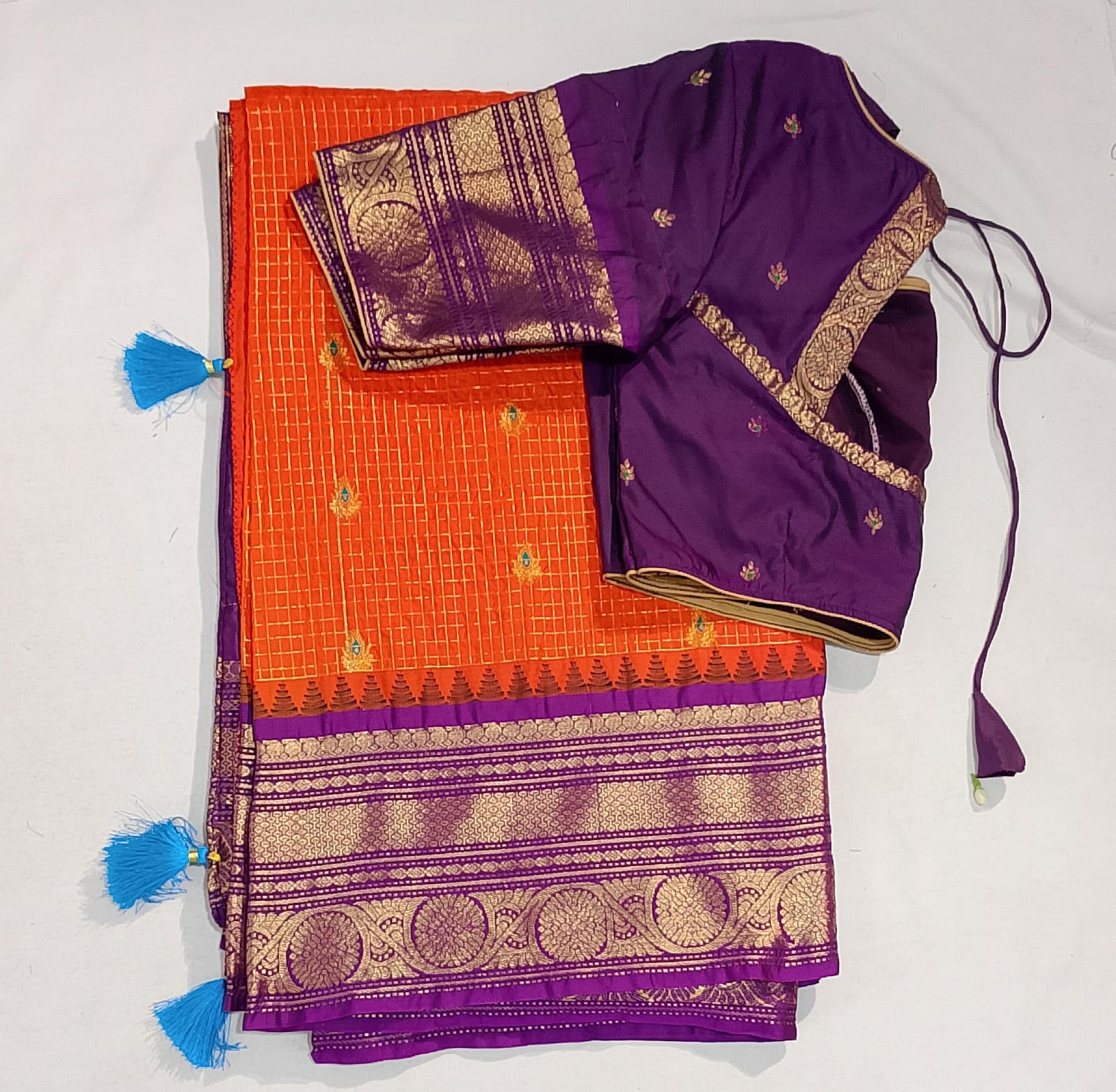 N134: Ready To Ship Beautiful Saree With Stitched Blouse