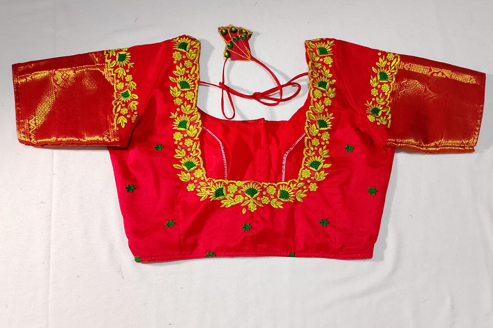 N600 Ready To Ship Beautiful Saree With Stitched Blouse N600 Ready To Ship Beautiful Saree With Stitched Blouse