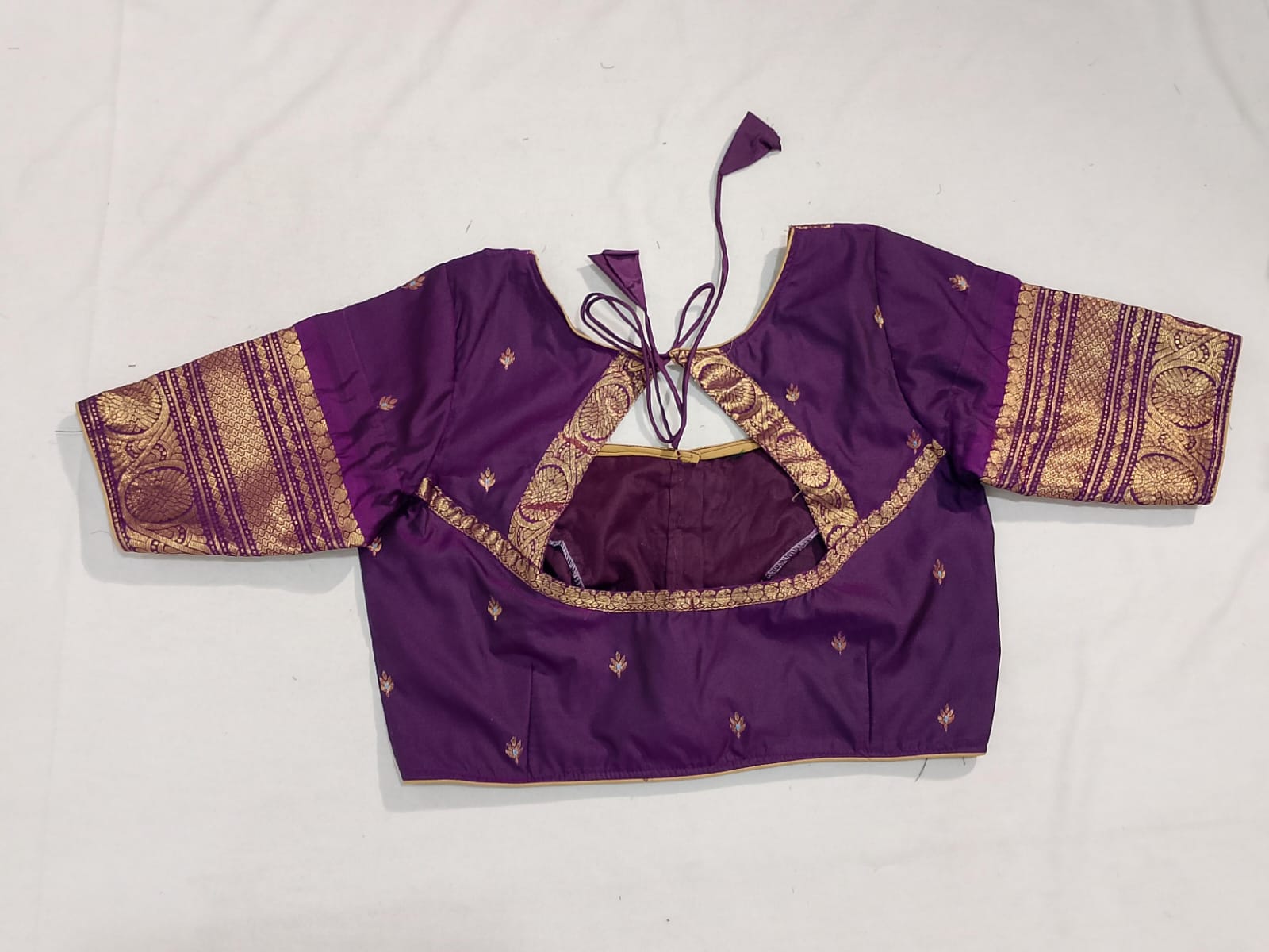 N134: Ready To Ship Beautiful Saree With Stitched Blouse