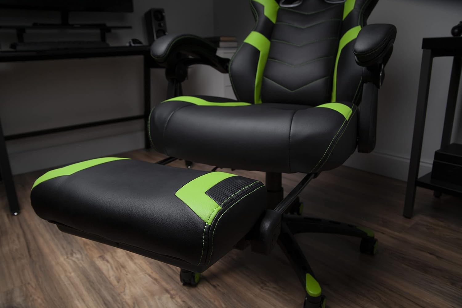 RESPAWN 110 Pro Ergonomic Gaming Chair with Footrest
