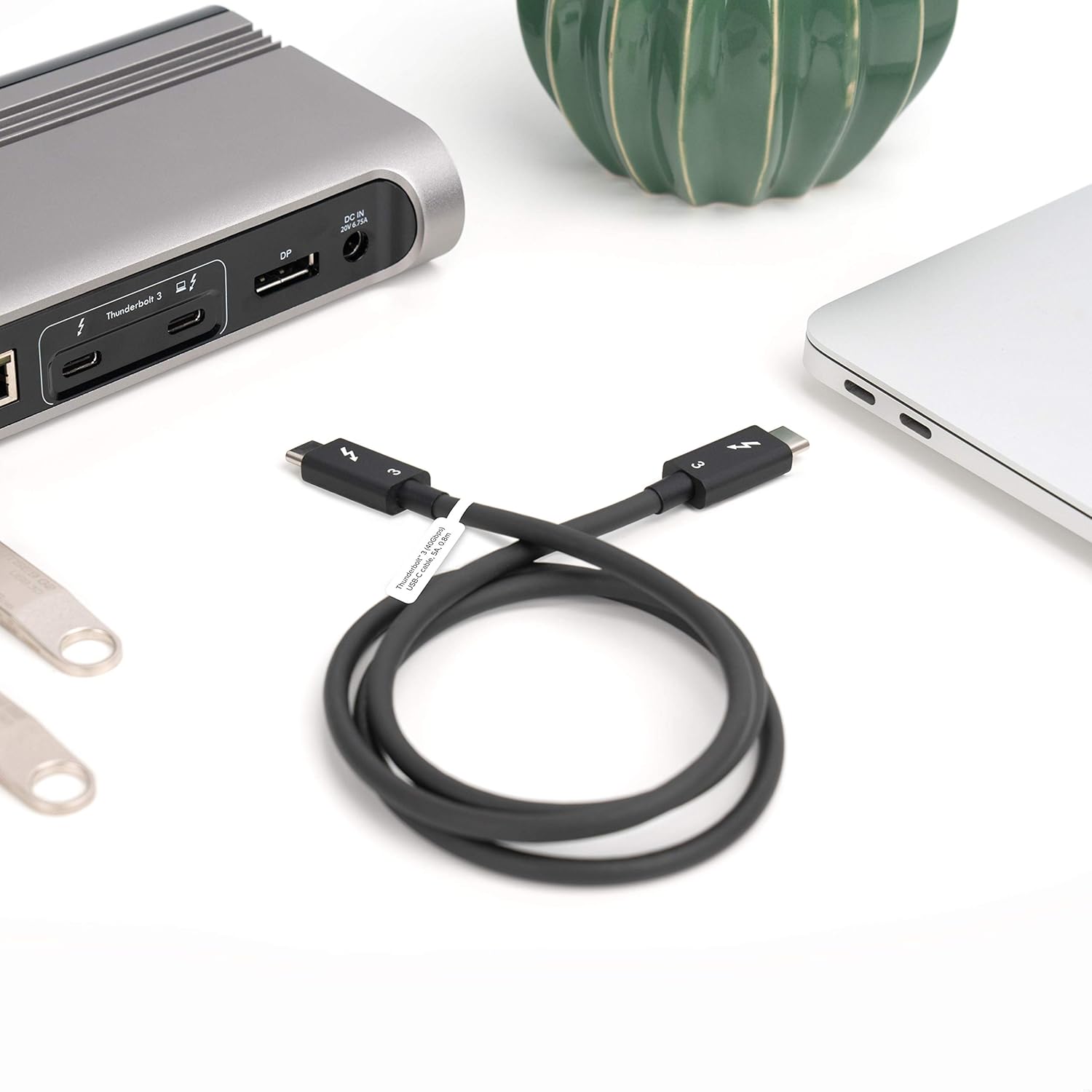 Plugable Thunderbolt 3 Cable 40Gbps Supports 100W (20V, 5A) Charging, 2.6ft / 80cm Thunderbolt-Certified USB C Compatible