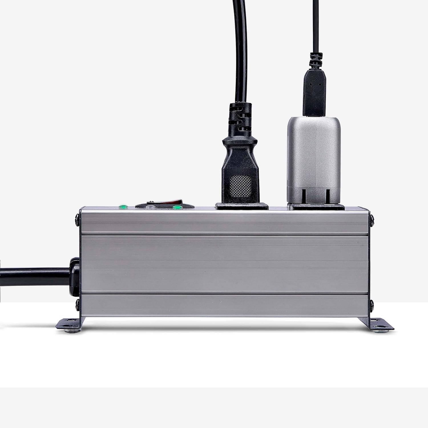 StarTech.com Industrial Power Strip PDU 125V/15A with EMI/RFI Isolation and Surge Protection