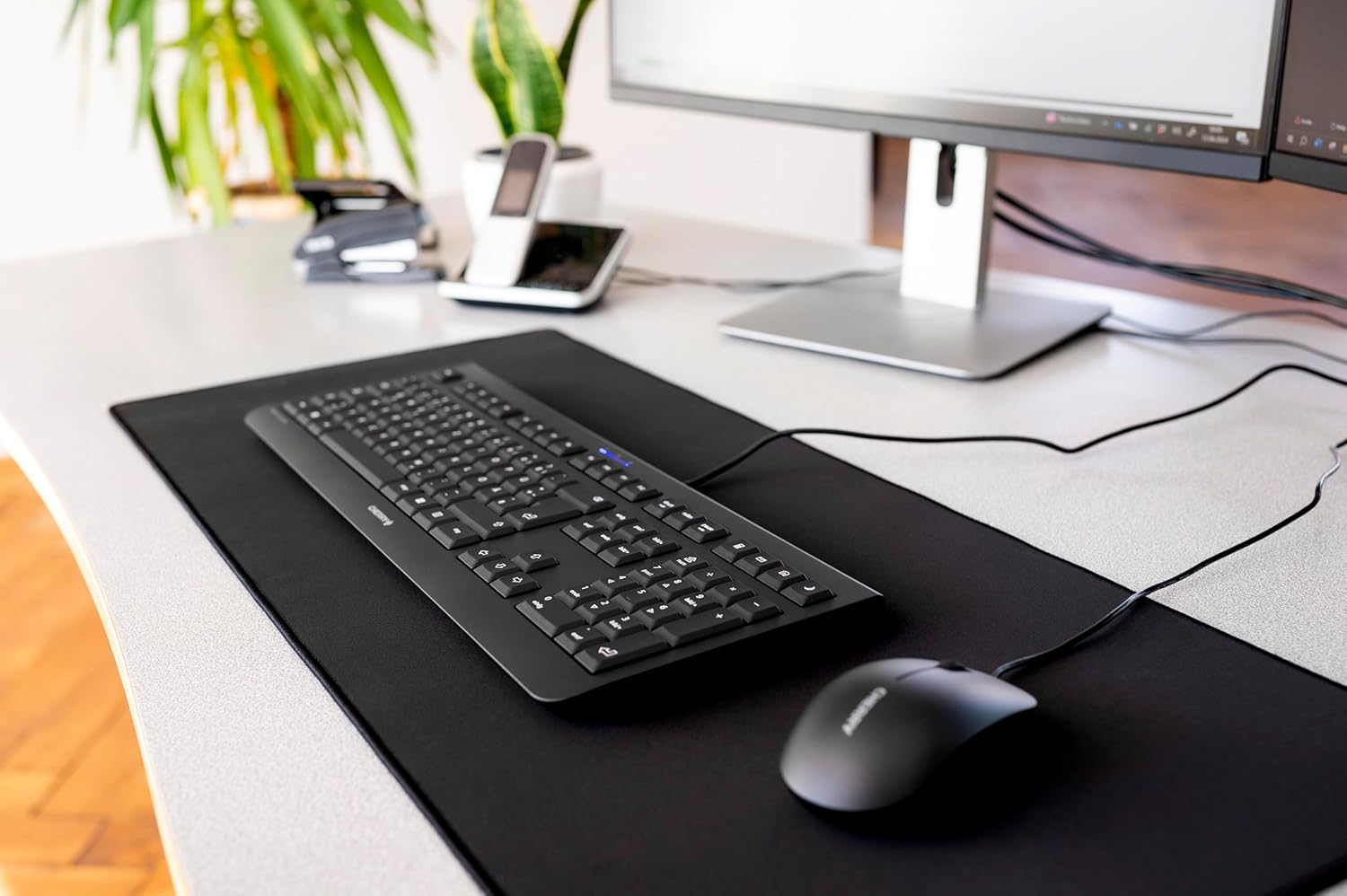 CHERRY DC 2000 - Keyboard and Mouse Combo - 4 Additional Keys - US Layout - QWERTY Keyboard - GS Approval - Black