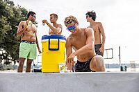 Sqwincher Powder Pack | Mixed Berry Flavored | Low Calorie | Low Sodium | Electrolyte Replenishment Hydration Drink Mix | Just Add to 2.5 Galons of Water | 23.83 oz Packet (Pack of 32)