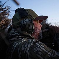 WALKER'S Razor Slim Electronic Earmuffs Ultra Low-Profile Folding Hearing Protection