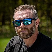 WAR BIRD Easy Day Polarized Sunglasses - Classic Style w/ Impact Resistant Lens - 100% UVA/UVB Blocking