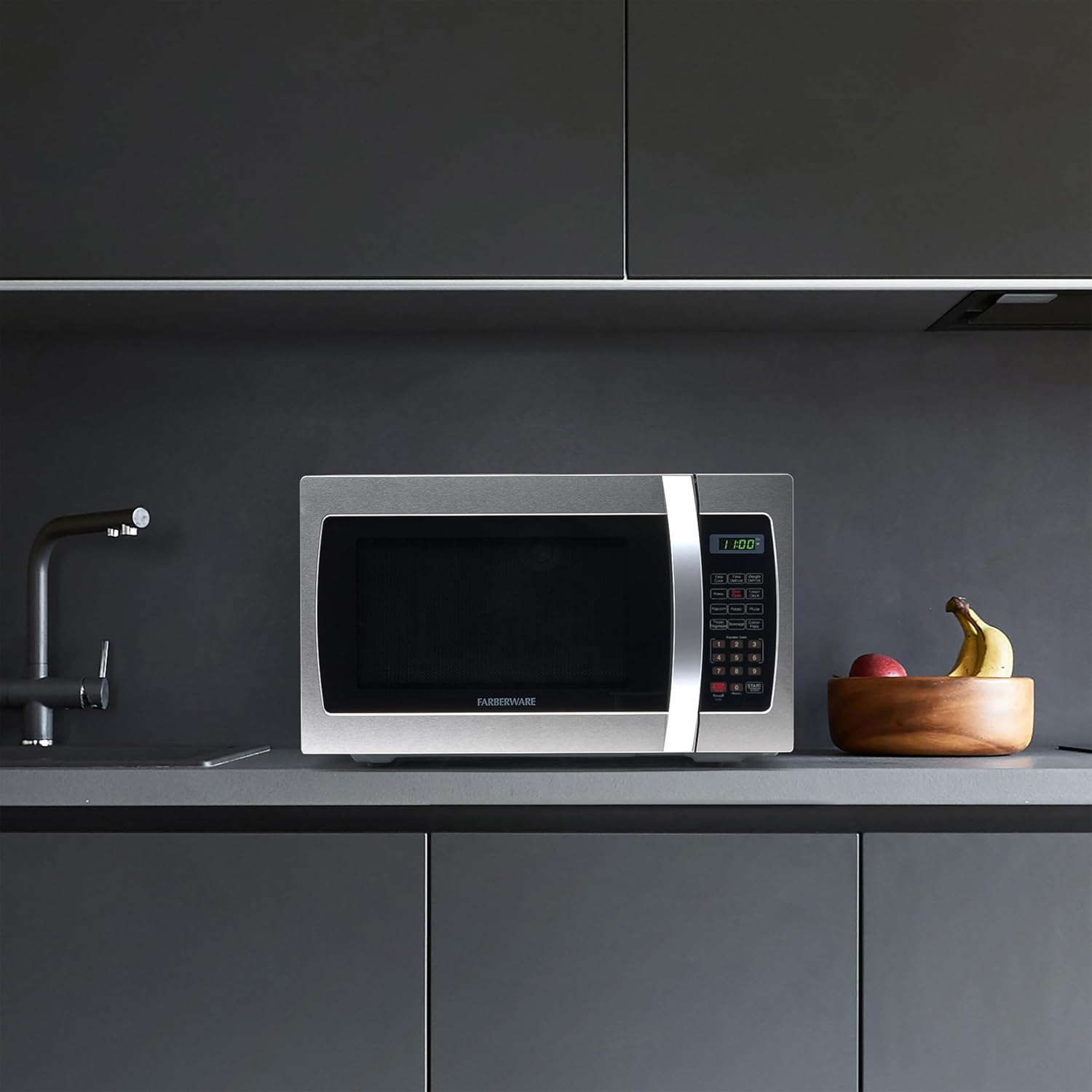 Farberware Countertop Microwave Oven 1000 Watts with LED Lighting & Child Lock