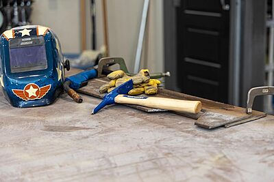 VAUGHAN Chipping Welding Hammer, 12 Ounce, Made in the USA, WC12, VN18510