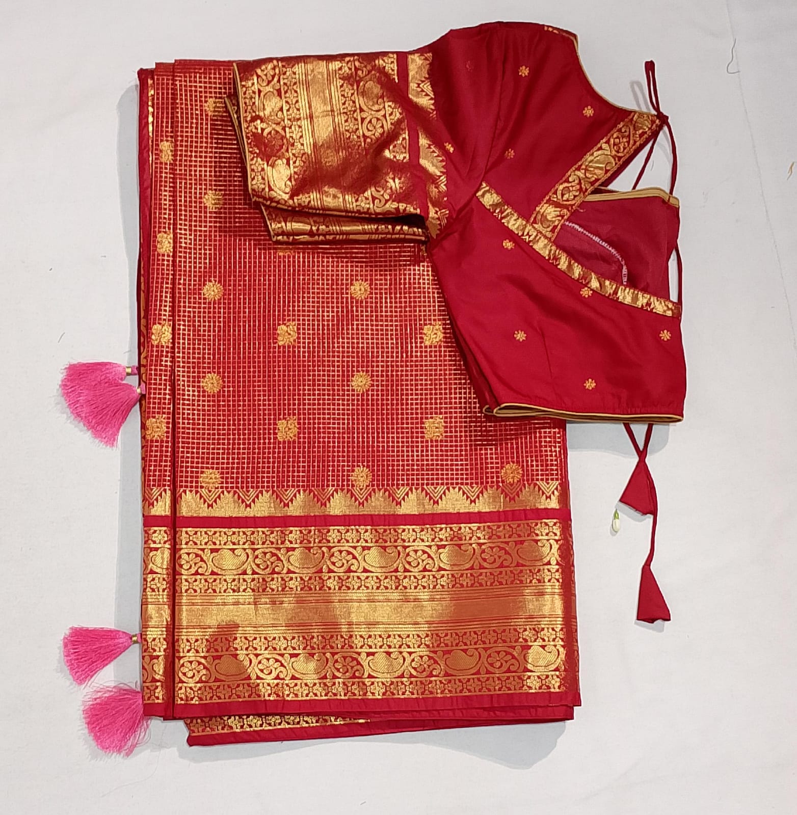N135: Ready To Ship Beautiful Saree With Stitched Blouse
