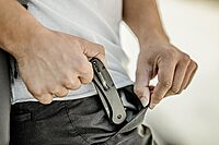 OUTDOOR EDGE Razor VX1 Replaceable-Blade EDC Folding Pocket Knife