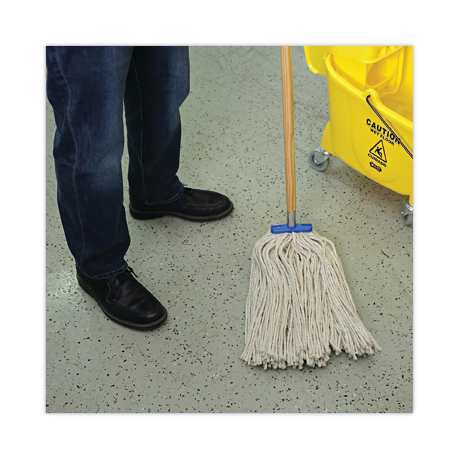Boardwalk BWK724CCT 24 oz. Cut-End Lie-Flat Cotton Wet Mop Head - White (12/Carton)