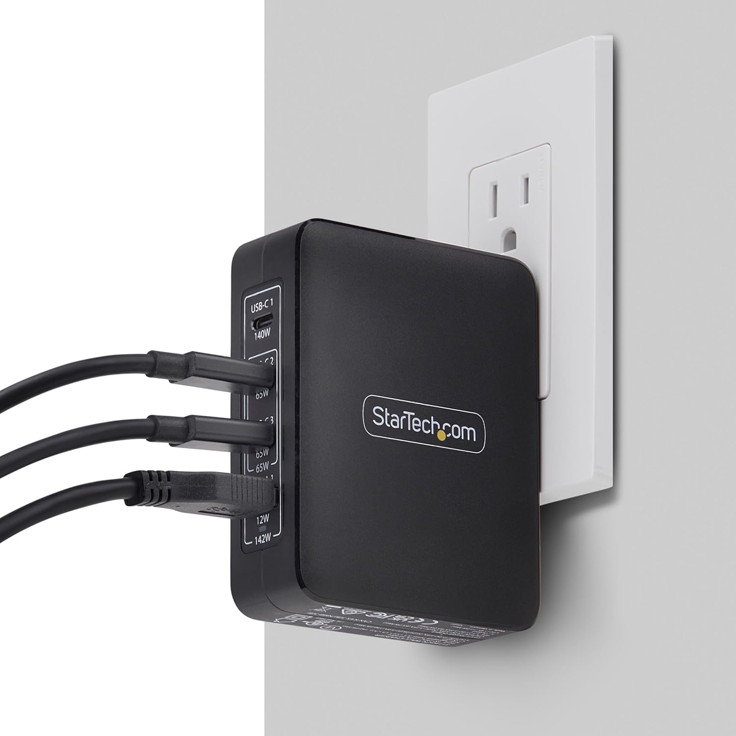 StarTech.com 140W USB-C Wall Charger, 3X USB-C/1x USB-A, PD 3.1 GaN Power Adapter for MacBook, Dell XPS/Inspiron/Precision