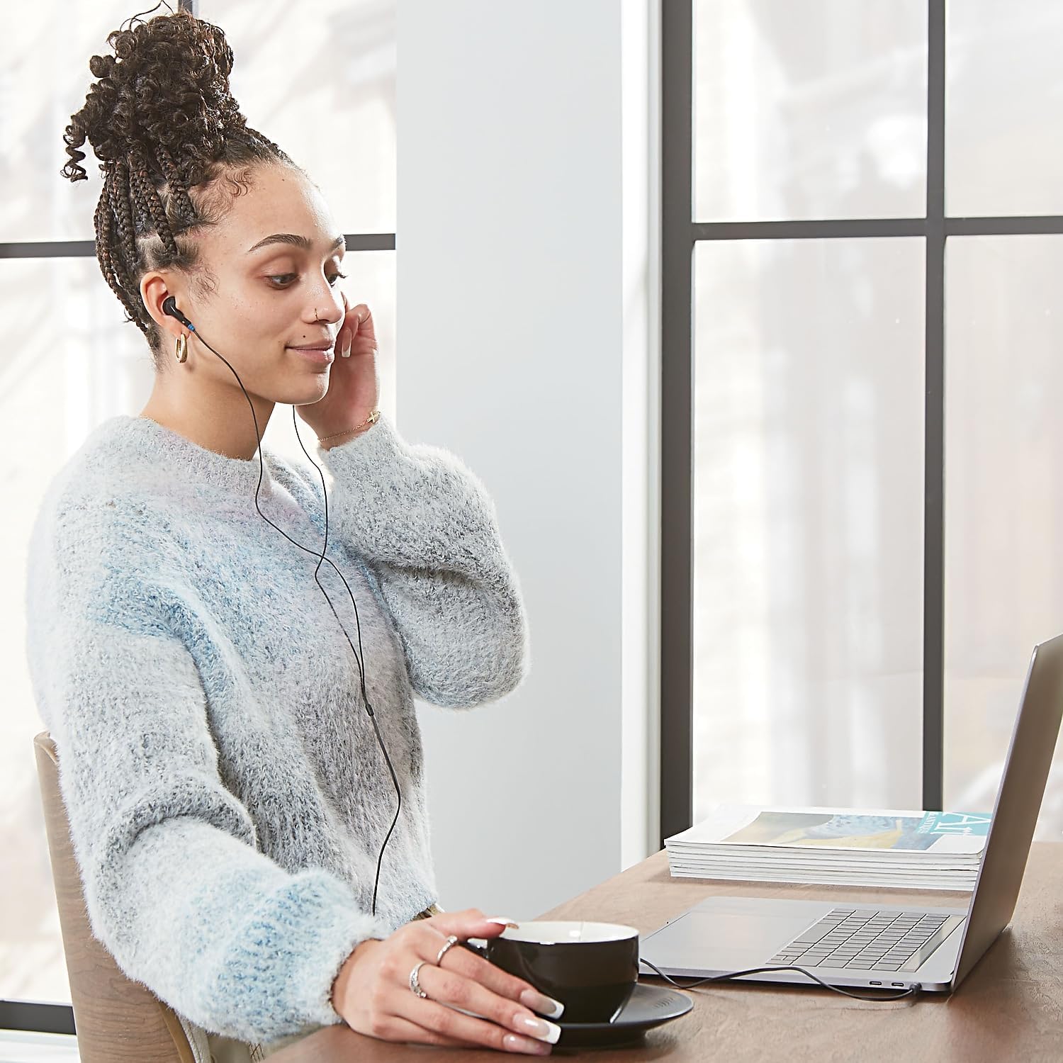 Verbatim Stereo Earphones - 3.5mm Wired Earbuds, Black