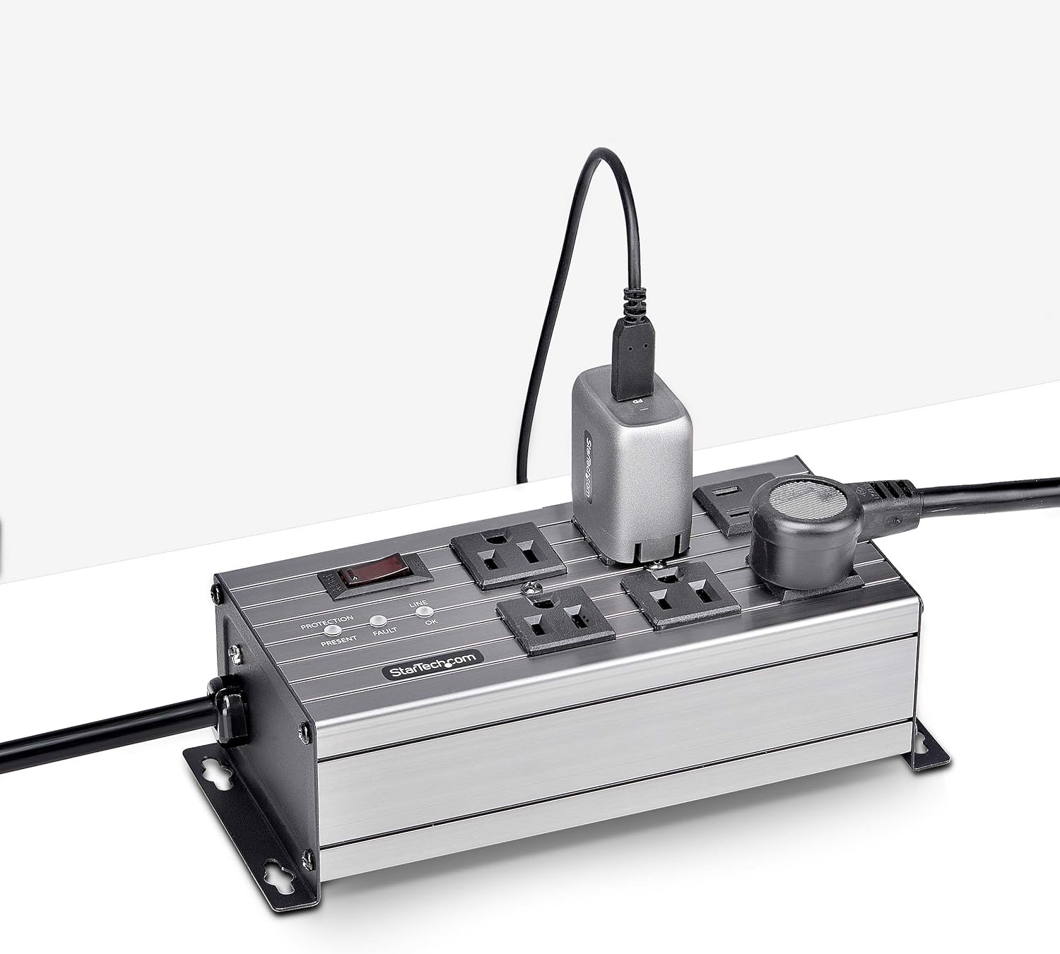 StarTech.com Industrial Power Strip PDU 125V/15A with EMI/RFI Isolation and Surge Protection