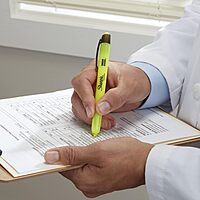 Sharpie Retractable Highlighters Chisel Tip Highlighter Marker Set Fluorescent Highlighters Classroom Journaling Study Supplies Assorted Colors 8 Count 8 Count Assorted