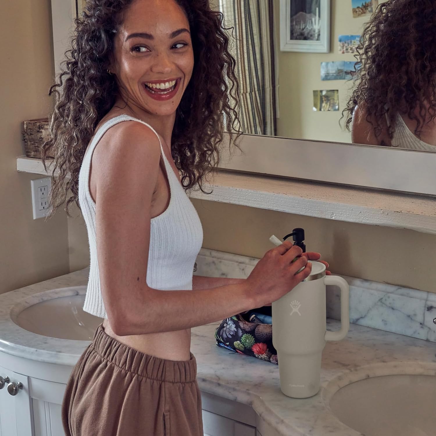 HYDRO FLASK Travel Tumbler with Handle, Lid and Straw - Insulated Stainless Steel