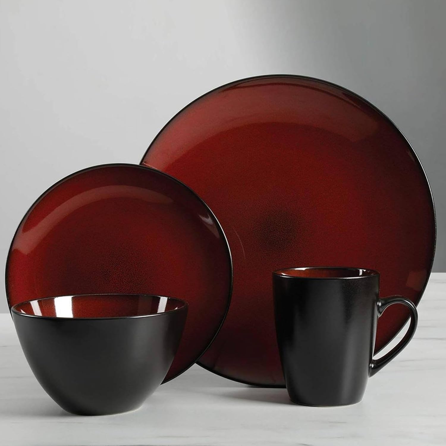 Gibson Soho Lounge 16-Piece Round Dinnerware Set, Burgundy