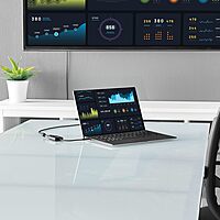 StarTech.com USB-C to VGA Adapter - Thunderbolt 3 Compatible