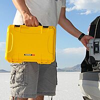 NANUK Nanuk 910 Professional Waterproof and Shockproof Case (Graphite)