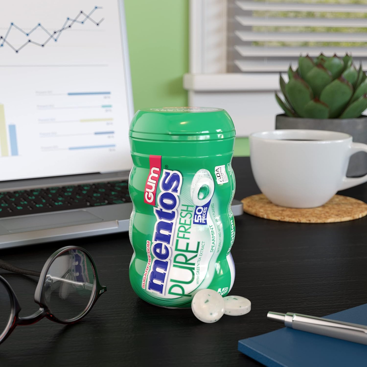Mentos Pure Fresh Sugar-Free Chewing Gum with Xylitol, Spearmint, 50 Piece Bottle (Bulk Pack of 4) Spearmint 50 Count (Pack