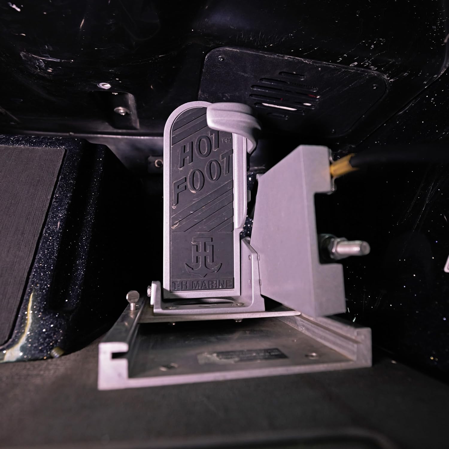 T-H Marine HF-1-DP Hot Foot Original Foot Throttle - Universal, Silver