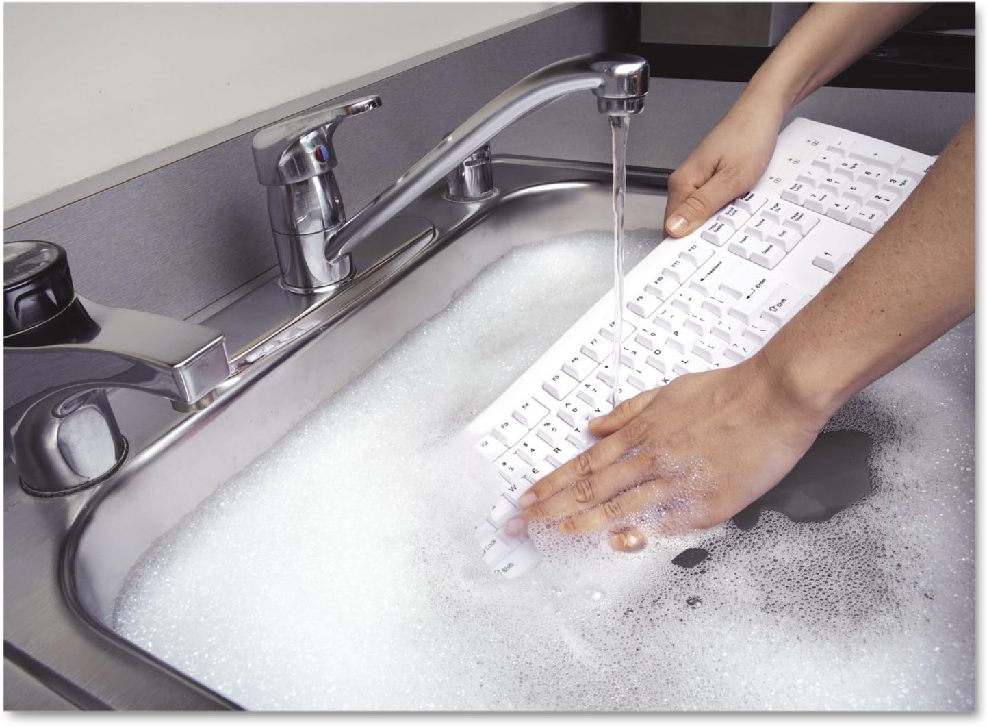 Kensington Pro Fit Washable Wired Keyboard and Mouse