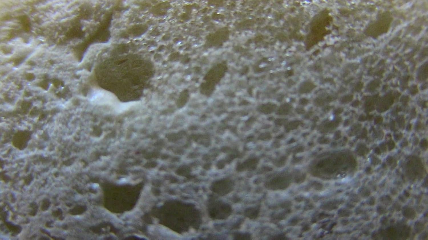 Red Devil 0909 Spray Foam, Fill Large Gaps & Cracks Expanding Insulation Polyurethane Foam Sealant, 12 Oz, Off White