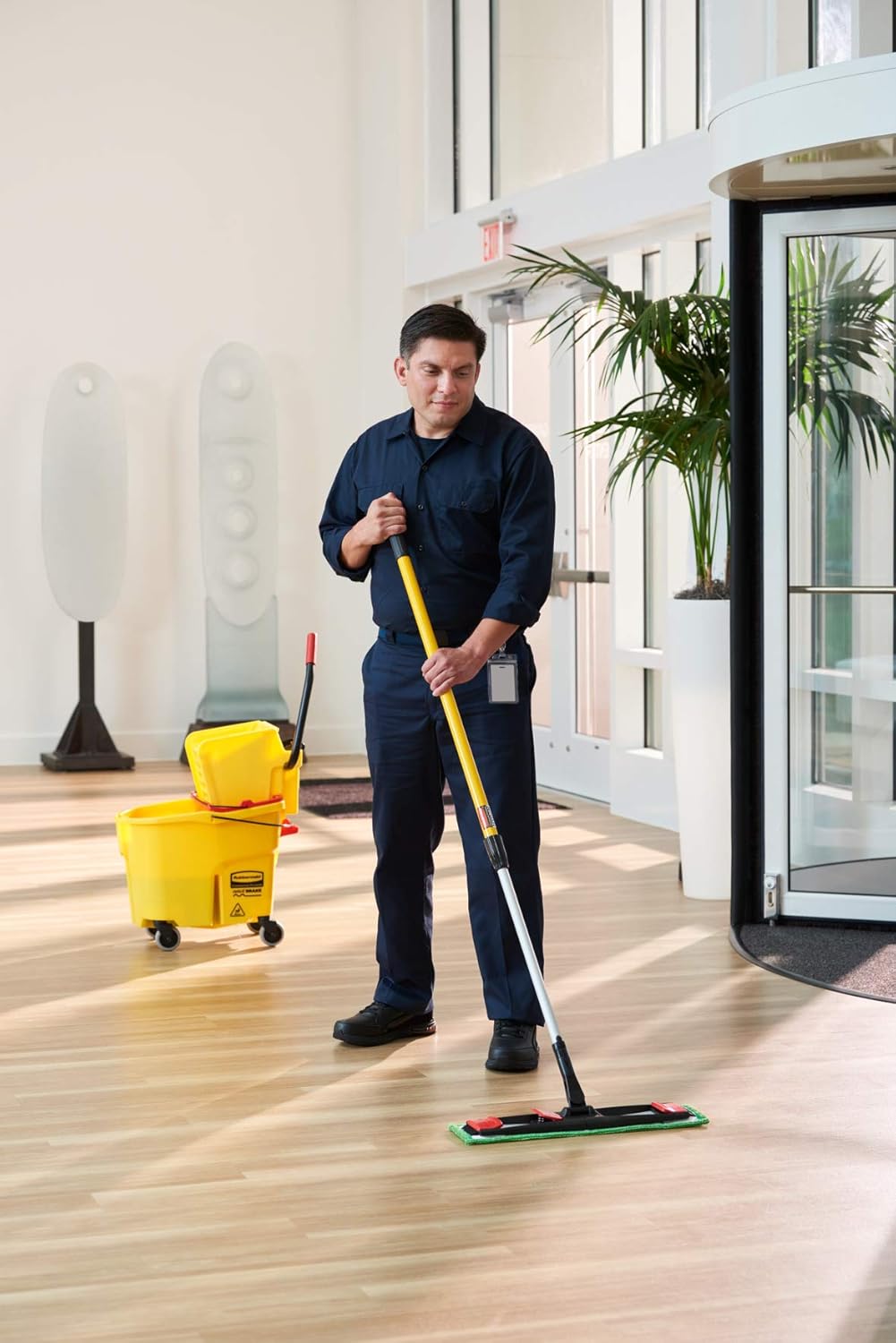 Rubbermaid Commercial Products 18 inch Adaptable Flat Mop Microfiber Pad Green for Janitorial/Professional Cleaners