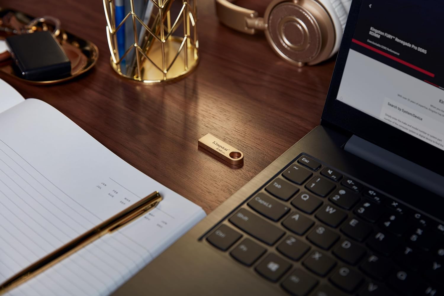 Kingston DataTraveler SE9 Gen 3-128GB - 220MB/s Read - Metal - USB 3.2 Gen 1 - Gold