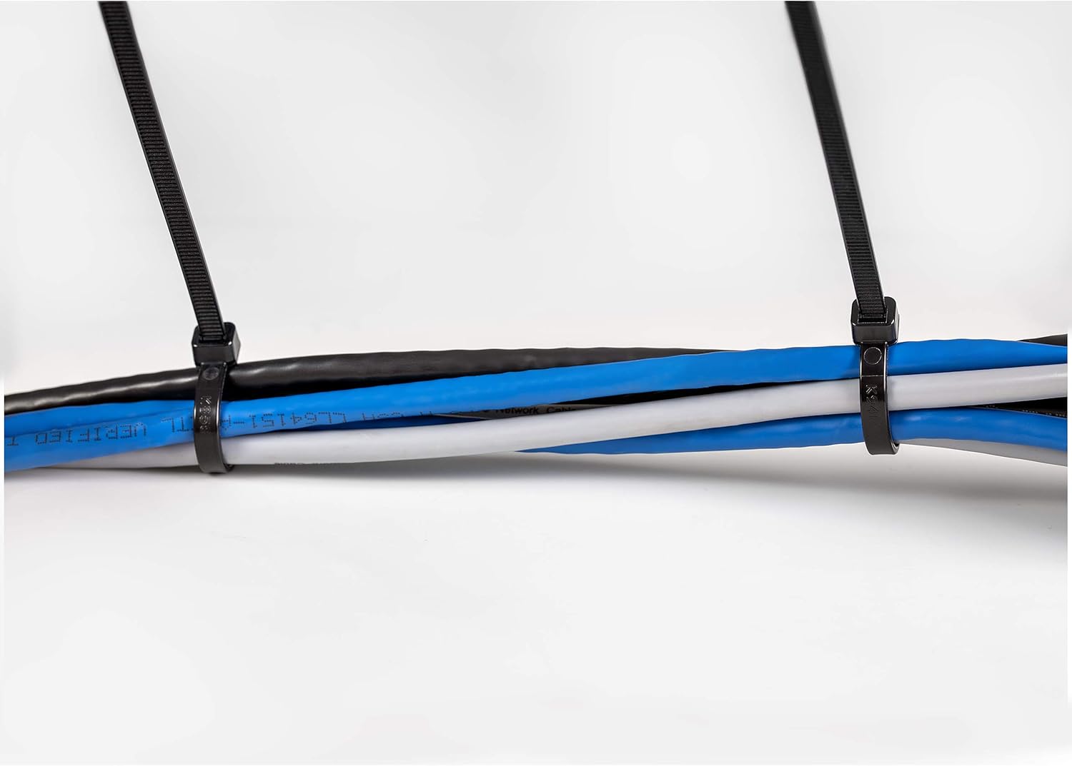 StarTech.com Nylon Self-Locking Cable Ties